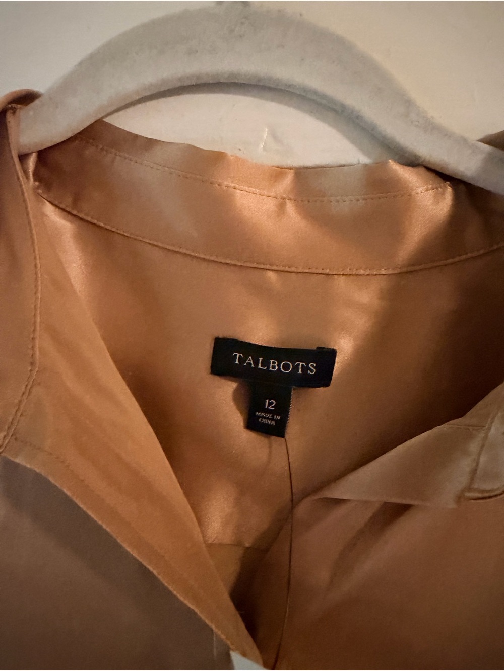 NWT Talbots 100% Silk Button Front Blouse Gold Champagne Size 12 - Picture 2 of 4